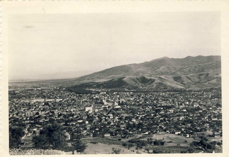 Панорама на градот од Смилевски Баир од 1958 година