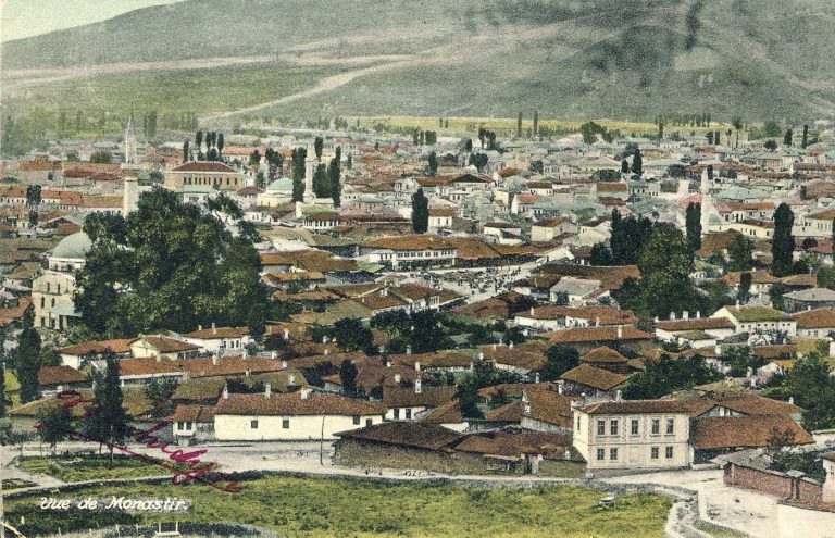 Панорамска разгледница од Битола со поглед од Смилевски Баир, во 1908 година.